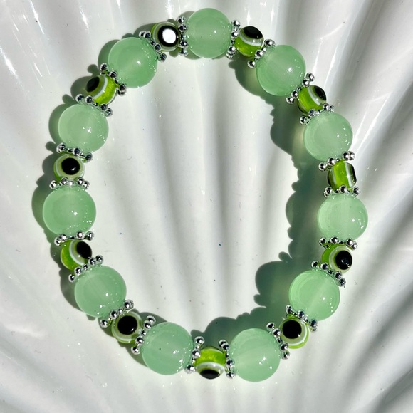 Lime Green Glass Beaded Bracelets With Evil Eye Beads NWOT - Picture 3 of 4
